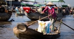 湄公河水上生活景象